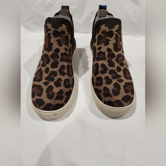 Rothy's The Chelsea Wildcat Leopard Print Sneakers. Size 8 - Picture 4 of 10